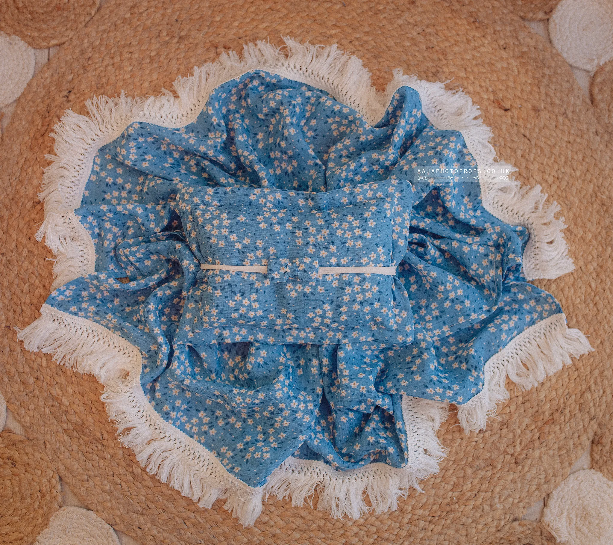 Boho layer, pillow, tieback set, blue, daisy, flowers, tassels, RTS