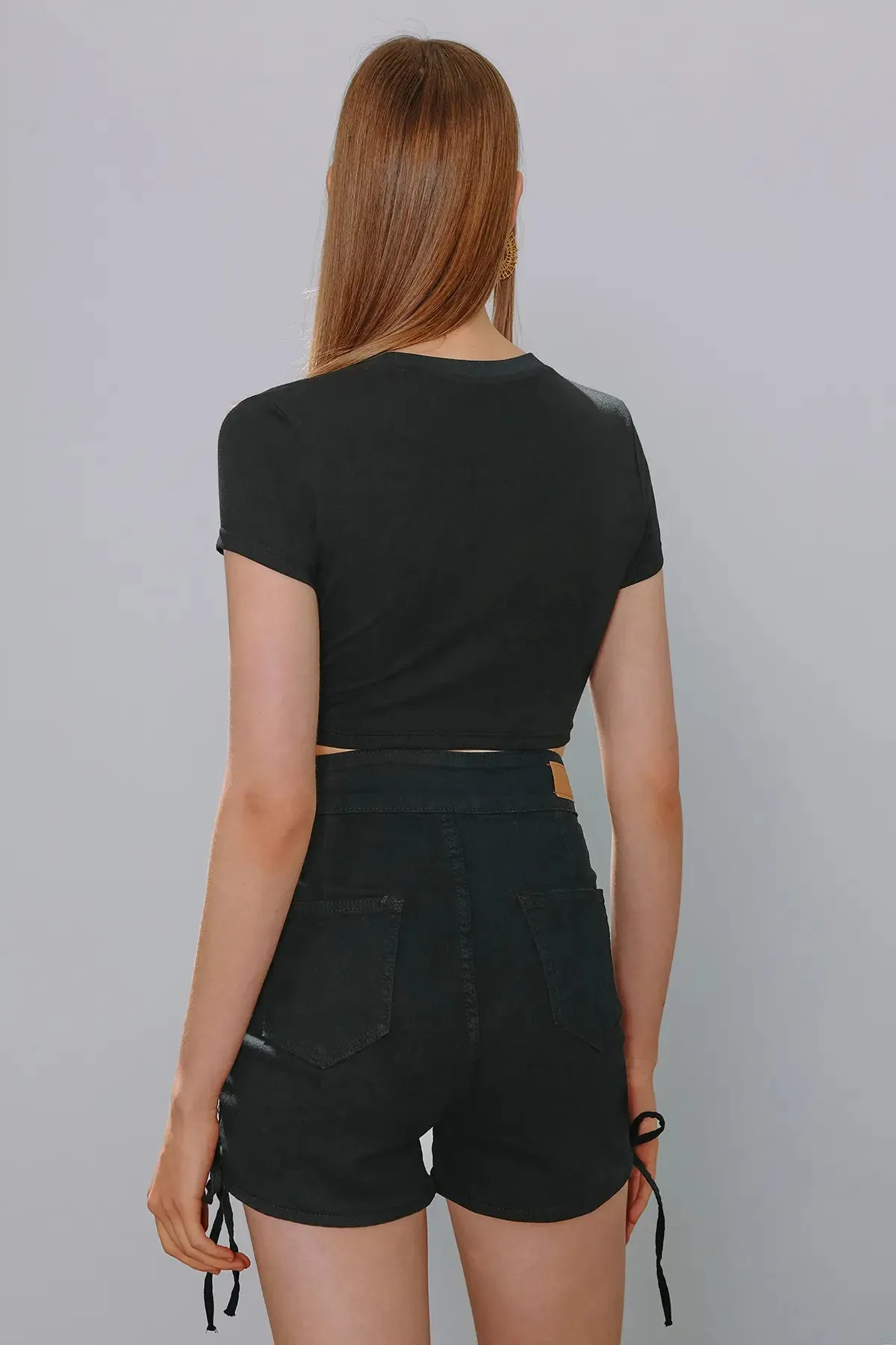 Cut Out Twist Crop Tee