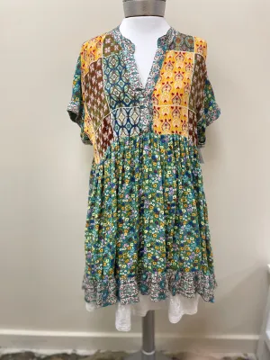 Easel Short Sleeve Flowy Multi Print Tunic Top ED18569